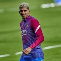 注册入口-记者：阿劳霍被与利物浦联系在一起，但巴萨有信心留住球员